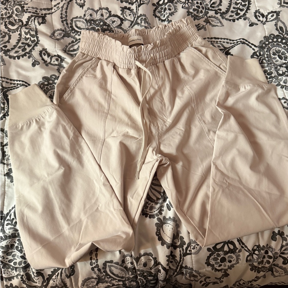 Abercrombie & Fitch Light Tan Joggers